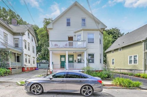 209 Pleasant St, Providence, RI 02906-1627