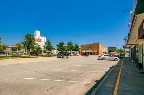 1508 Jackson St, Carrollton TX 75006-6255 exterior