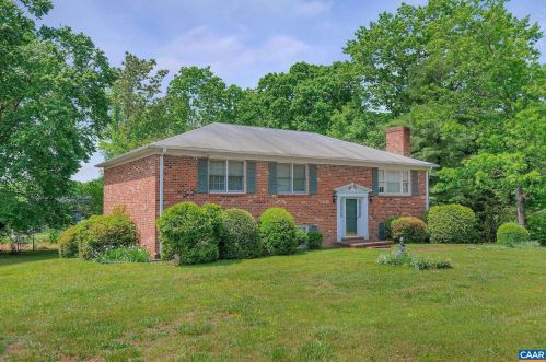 3575 Pinewood Dr, Keswick, VA 22947-9328