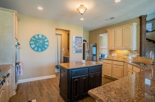 12232 Fairway Meadows Dr, Fort Worth TX  76179-6643 exterior