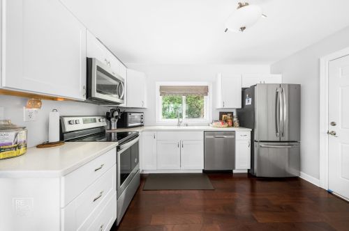 1101 Arlington Ct, Hanover Park, IL 60133-5513