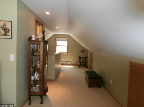 556 Edith Ave, Saint Paul MN  55115-2030 exterior