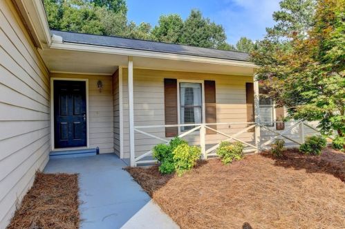 1521 River Rock Trce, Holly Springs, GA 30188-2966