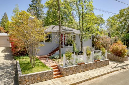 135 Channing Way, Auburn, CA 95603-5303