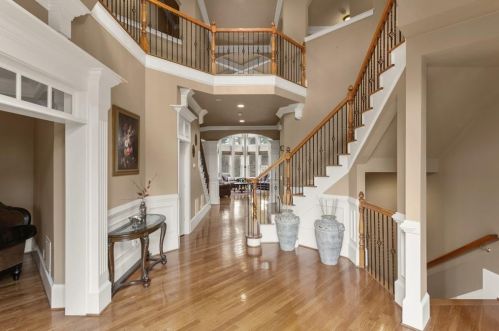 532 Brendlynn Ct, Suwanee, GA 30024-7557