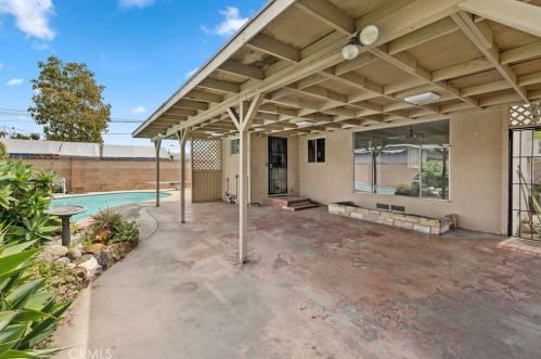 2653 Lullaby Ln, Anaheim CA  92804-5129 exterior