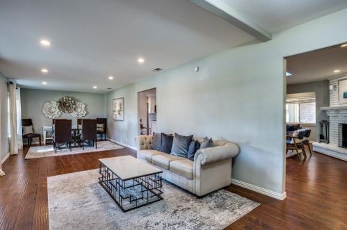 3115 Chapel Downs Dr, Dallas TX  75229-5834 exterior