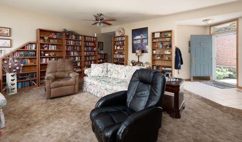 21504 Lake St Clair Dr, Joliet, IL 60403-1552