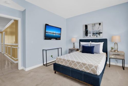 1156 Sugarbush Dr, Vista CA 92084-7464 exterior