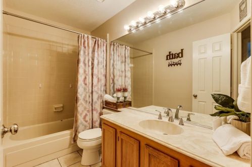 301 Chapman St, Cedar Hill TX 75104-4941 exterior