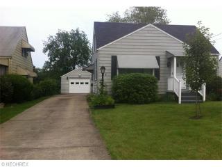 116 Iroquois St, Struthers OH  44471-1419 exterior