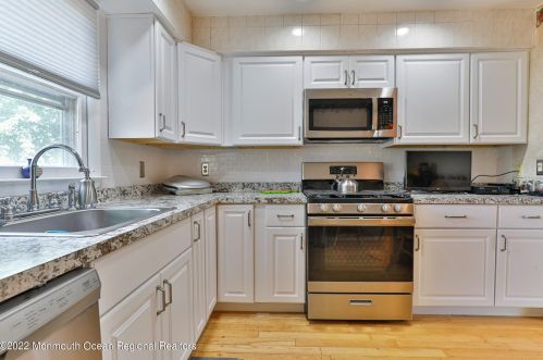 169 Pine Needle St, Wall Township NJ  07731-2691 exterior