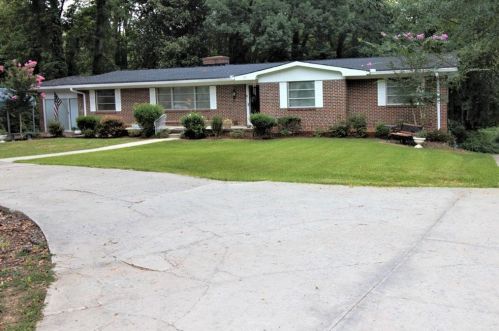 27 Mcdonough St, Hampton, GA 30228-2143