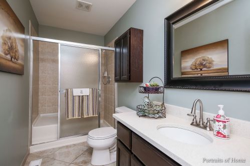 531 4th Ave, Addison IL  60101-2273 exterior