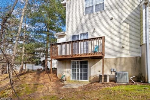 20 Grant Way, Princeton NJ  08540-1600 exterior