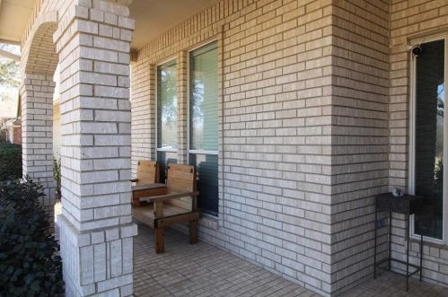 1009 Sun Ridge Dr, Lewisville, TX 75028-7163