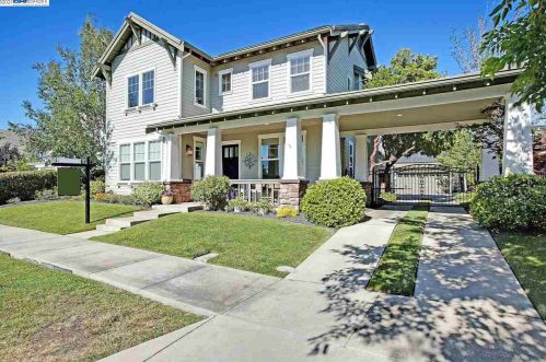 2136 Santa Croce Dr, Livermore, CA 94550-6585