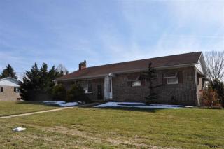 56 Woodland Dr, York, PA 17407-1232