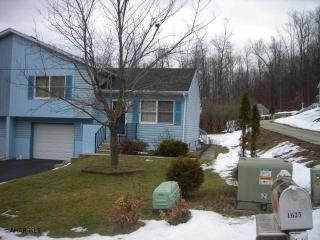 1625 Timberline Dr, Altoona, PA 16601-9526