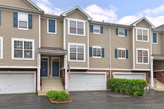 2319 Hudson Cir, Aurora IL  60502-7338 exterior