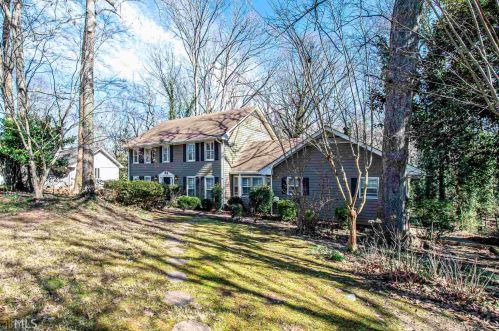 247 Millbrook Farm Rd, Marietta, GA 30068-3766