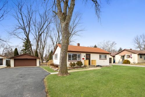 11424 Normandy Ave, Worth, IL 60482-2136