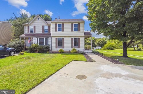 1002 Clymer Ct, Leesburg, VA 20176-4506