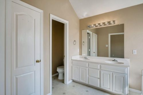 6944 Lomo Alto Dr, Fort Worth TX  76132-3560 exterior