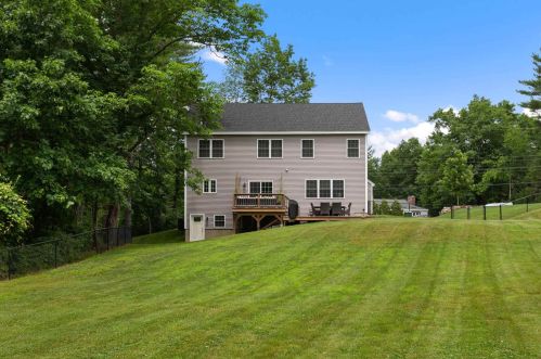 61 Litchfield Rd, Londonderry, NH 03053-2622