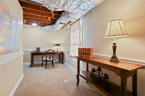 535 Bridgewater Dr, Atlanta GA  30328-2814 exterior