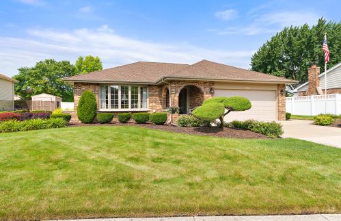 15242 Royal Foxhunt Rd, Orland Park, IL 60462-3843