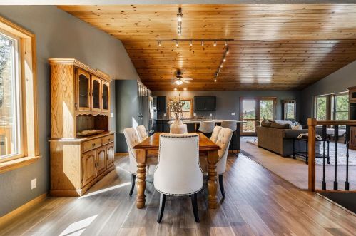 15441 Glenshire Dr, Truckee CA  96161-1306 exterior