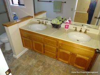 123 Stoney Hill Dr, Folsom CA  95630-4632 exterior