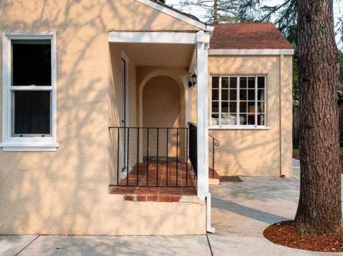 682 San Antonio Rd, Los Altos CA 94022-1304 exterior