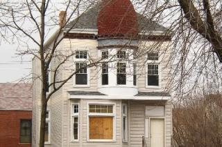 37 Garfield Blvd, Chicago, IL 60621-4126