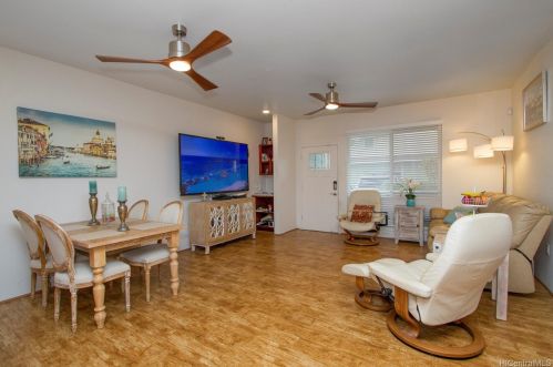 642 Kakala St, Kapolei, HI 96707