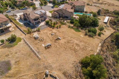16550 Catalonia Dr, Riverside CA  92504-8701 exterior