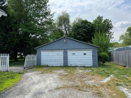 356 Elm St, Paxton, IL 60957-1109