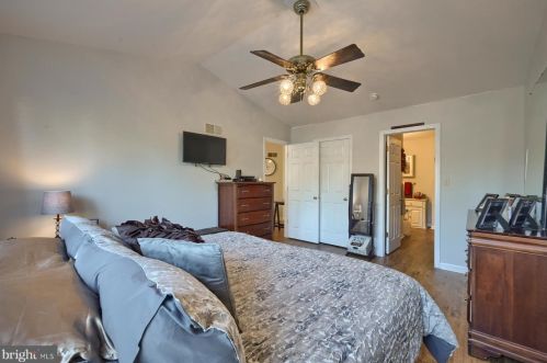 12 Mill Pond Dr, Lancaster PA  17603-7411 exterior