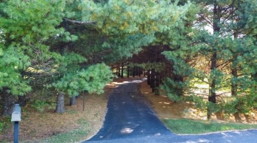 879 Equestrian Pointe Dr, Oregon, IL 61061-9488
