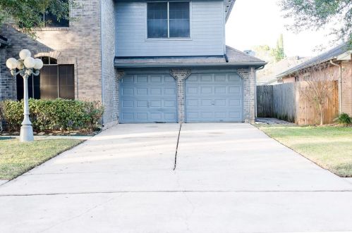 5022 Parkcrest Dr, Morgans Point, TX 77571-2874