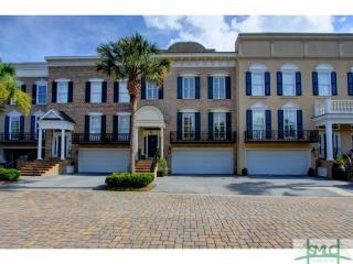62 Palmer Blvd, Savannah, GA 31410-3854