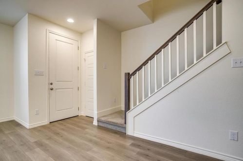 211 Athenia Dr, Fort Worth TX  76114-4304 exterior