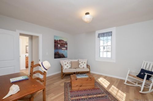 41 New Marker Rd, Wapping CT  06074-1863 exterior