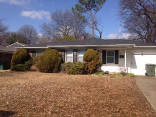 4864 Quince Rd, Memphis TN  38117-6604 exterior