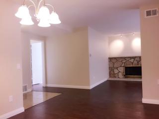 3113 Newell Dr, Riverside CA  92507-3147 exterior