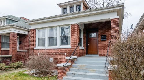 8240 Chappel Ave, Chicago, IL 60617-1809
