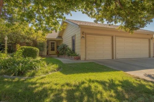1504 Maplehill Rd, Modesto, CA 95350-4618