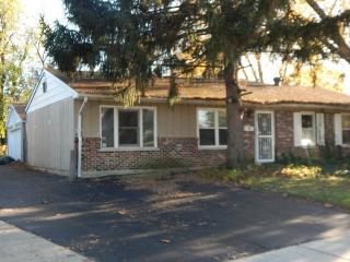 527 Glen Ave, Romeoville IL  60446-1210 exterior