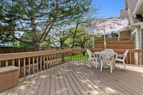 892 Fountain Vw Dr, Bannockburn IL  60015-4847 exterior